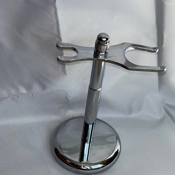 Silver Razor Stand - Picture 7 of 8